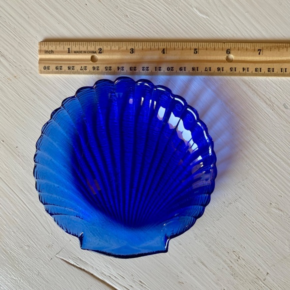 Vintage Arcopal Coquillage Cobalt Blue Glass Shell Plate | France - Picture 2 of 8